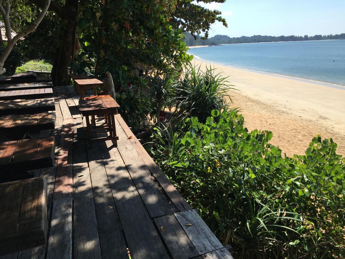 Starlight Beach Resort Koh Phayam Buitenkant foto