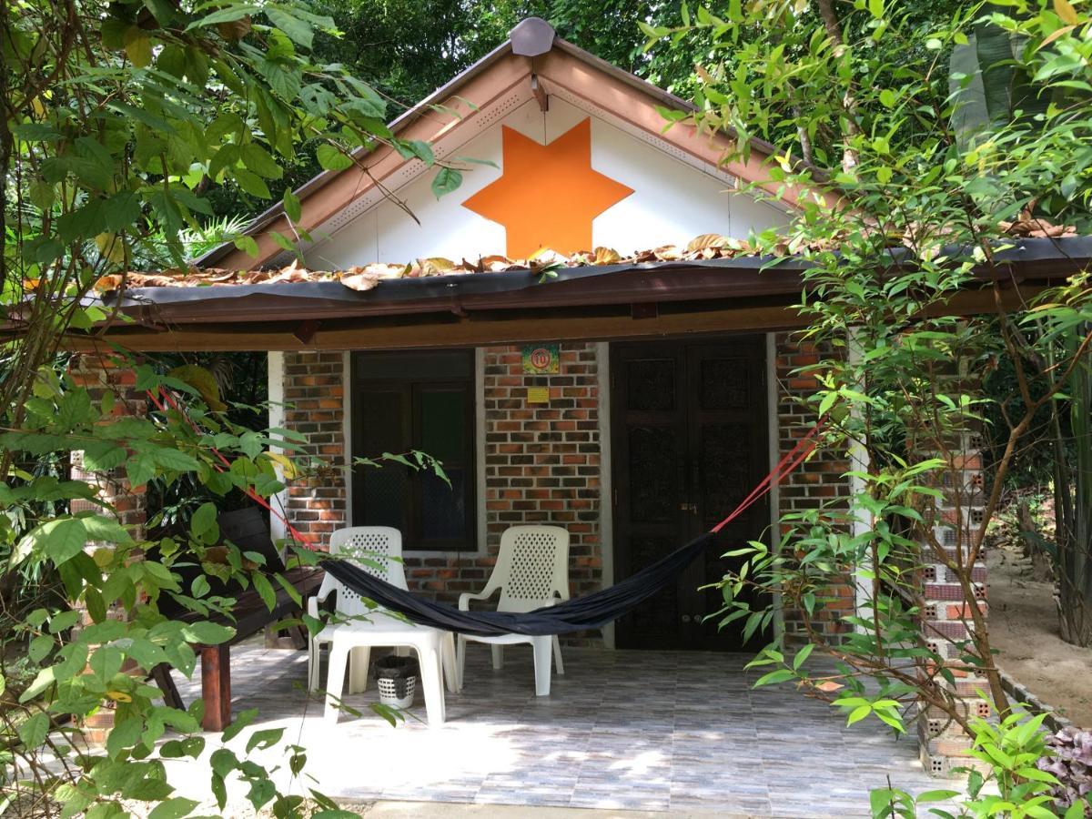 Starlight Beach Resort Koh Phayam Buitenkant foto