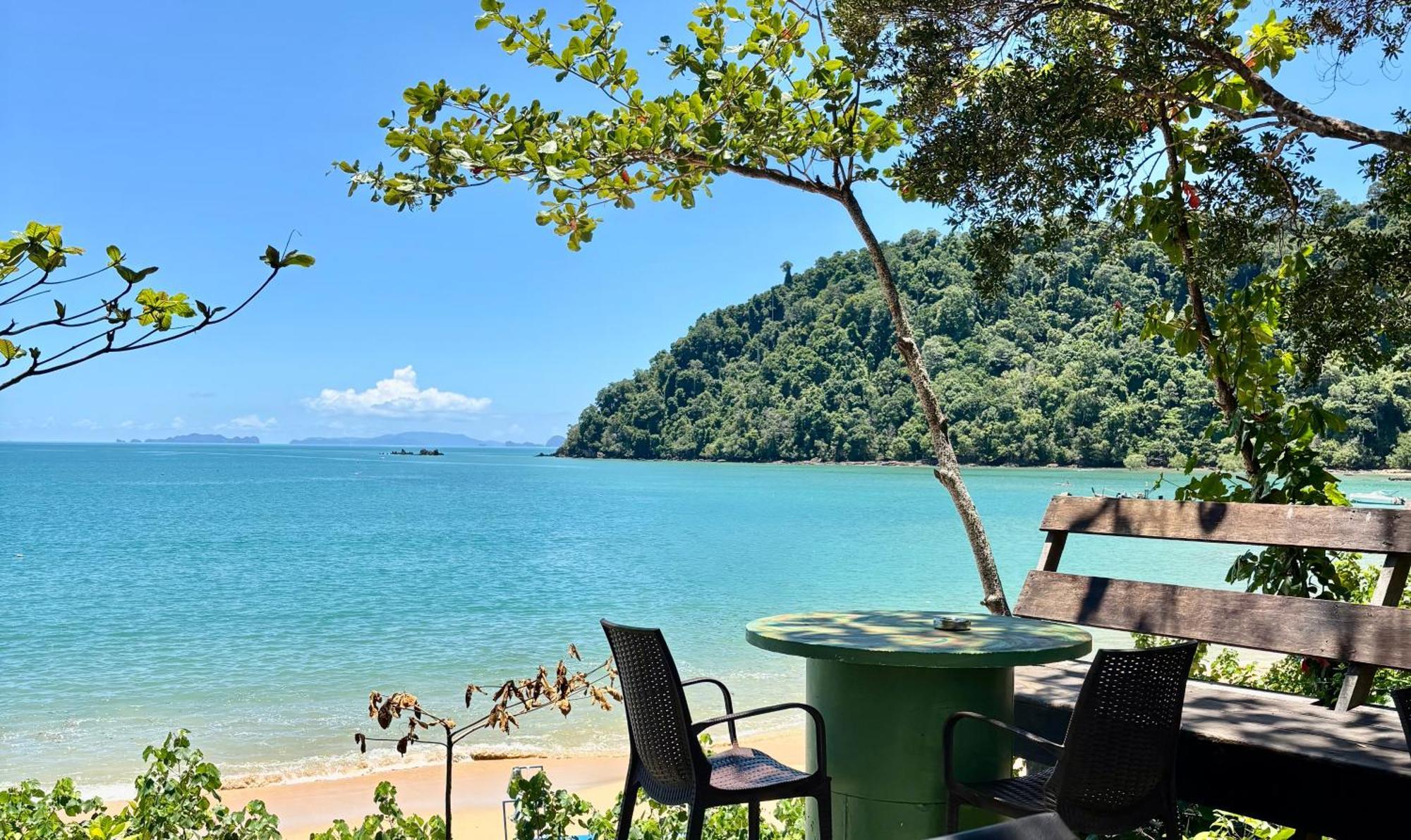 Starlight Beach Resort Koh Phayam Buitenkant foto