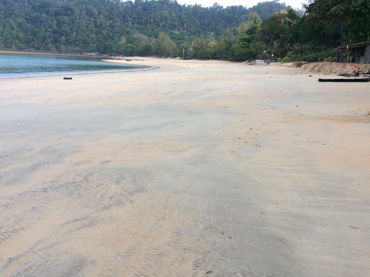 Starlight Beach Resort Koh Phayam Buitenkant foto